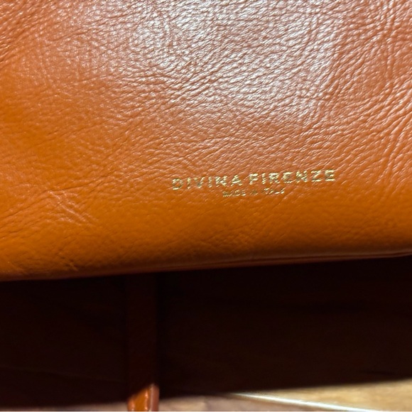 Chic Brown Leather Crossbody Bag - Picture 5 of 8